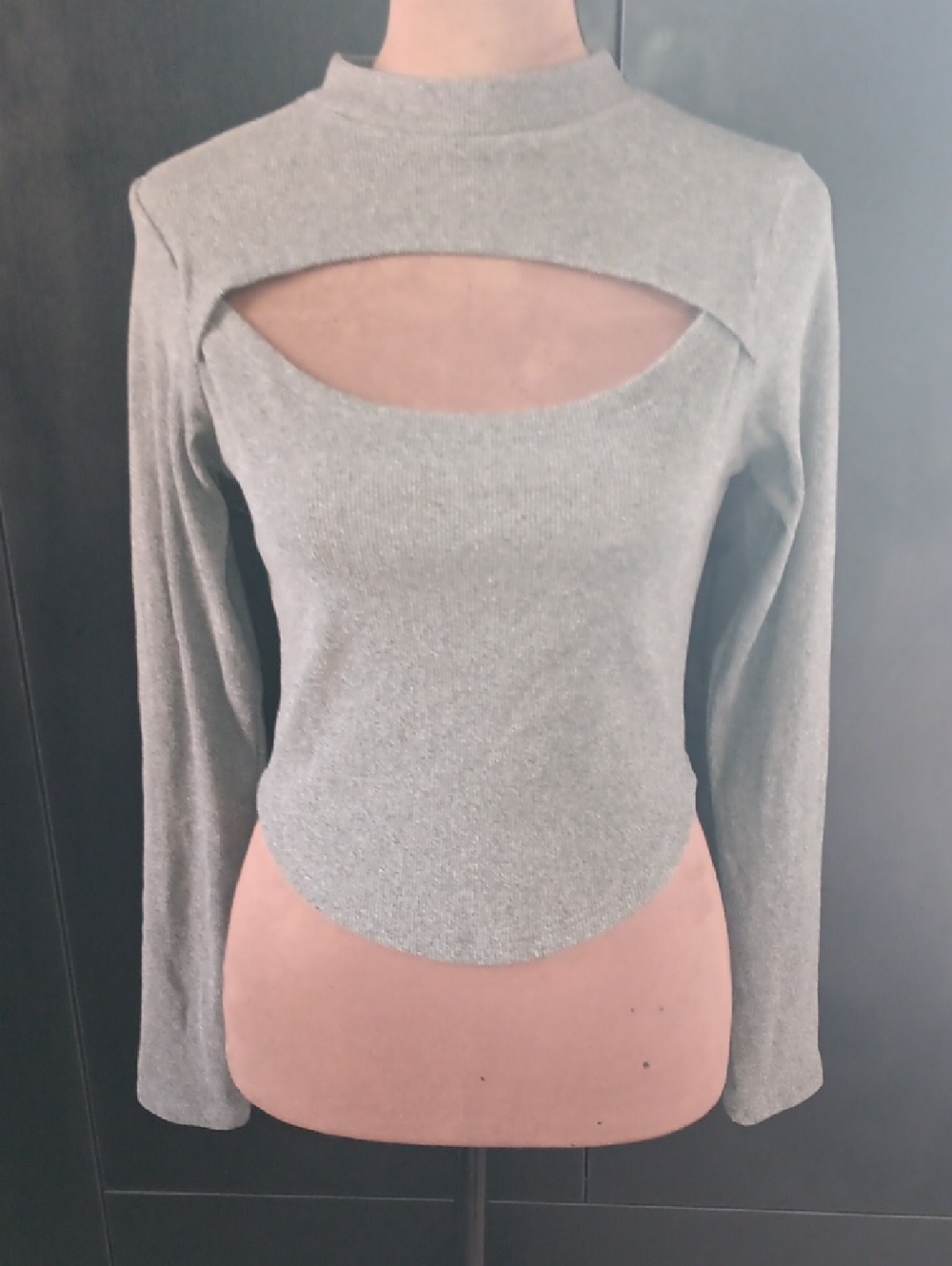 Gray Mock Neck Long Sleeve Cutout Top Fitted Stretch Knit Size M